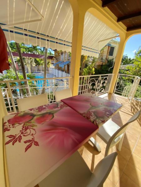 Appartement lumineux à Pointe-Noire 36 m² avec piscine partagée
